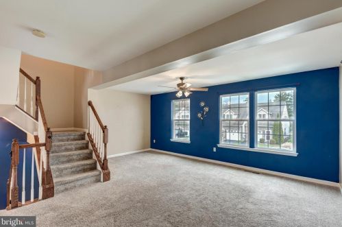 711 Grant Dr, Hanover PA  17331-2079 exterior