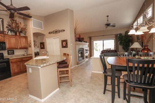 9910 Sunridge Dr, Chandler AZ 85248-6174 exterior