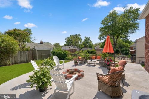 2424 Homestead Dr, Silver Spring MD  20902-4950 exterior