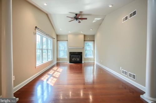 43 Midway Farms Ln, Lancaster PA 17602-2671 exterior