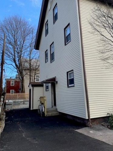 66 Armstrong Ave, Providence, RI 02903-4447