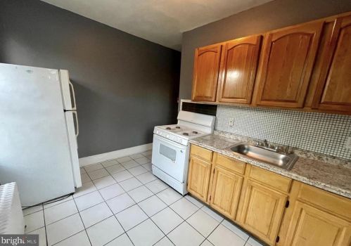 131 Tyler St, Trenton NJ 08609-2519 exterior