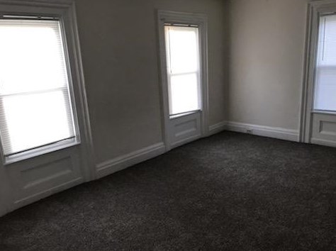 209 2 St, Edgerton WI 53534-1151 exterior