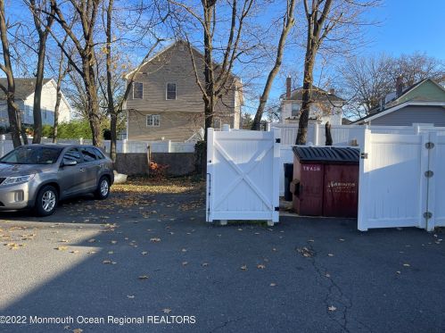 36 Monmouth Ave, East Freehold NJ 07728-1935 exterior