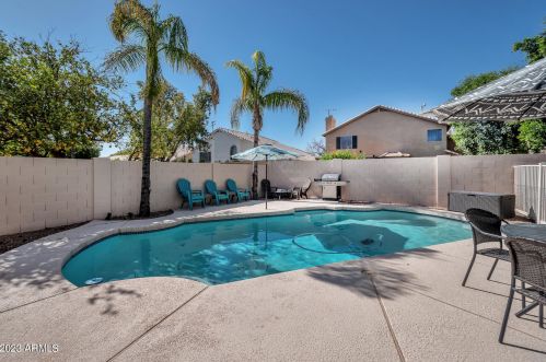 4421 Dublin St, Chandler AZ 85226-2070 exterior