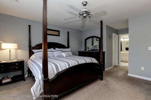 52 Pelican Dr, Berkeley Township NJ 08721-1654 exterior