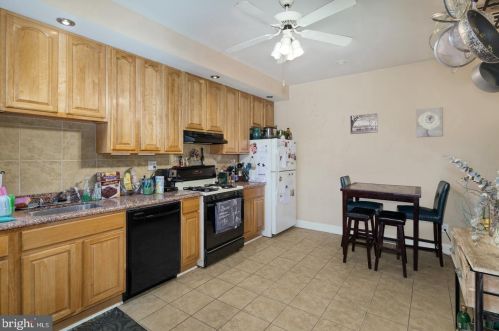 2001 13 St, Philadelphia PA 19148-5503 exterior