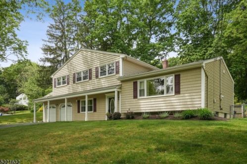 4 Stephen Ter, Parsippany, NJ 07054-1425
