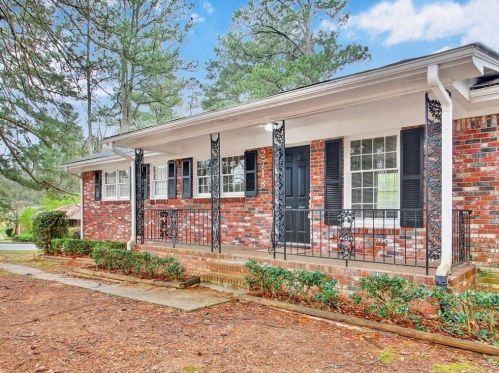 2713 Dodson Dr, Atlanta, GA 30344-3861