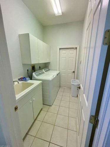 516 Eagle Crk Dr, Naples FL 34113-8015 exterior