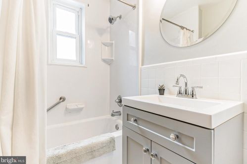 5070 Central Ave, Washington DC 20019-6472 exterior