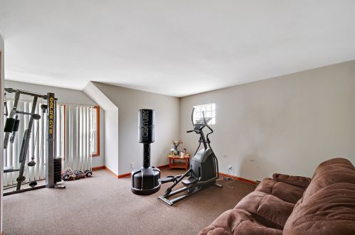 6201 Kilpatrick Ave, Chicago IL 60652-3050 exterior