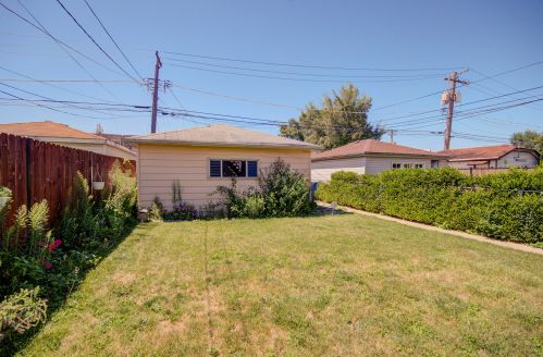 3012 Luna Ave, Chicago IL  60641-4846 exterior