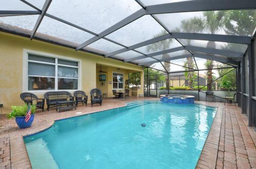 9800 Nuova Way, Fort Pierce FL 34986-2825 exterior