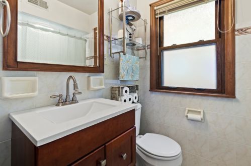 2917 38, Milwaukee WI 53210-2549 exterior