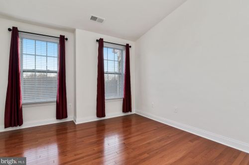 17028 Amity Dr, Rockville MD 20855-2578 exterior