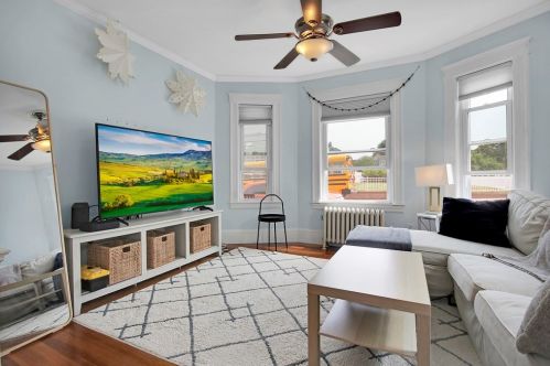 33 Durrell St, Methuen MA  01844-4210 exterior