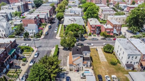 4028 Barnes Ave, Bronx NY 10466-4310 exterior