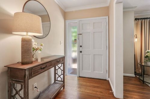 5985 Greenbrier Rd, Atlanta GA  30328-5217 exterior