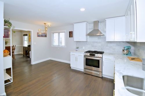 46 Coolidge Rd, Maplewood NJ  07040-1420 exterior