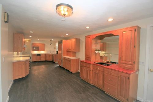 2584 Mtn Rd, Torrington CT 06790-2709 exterior