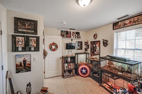 77 Laurence St, Springfield MA 01104-2609 exterior