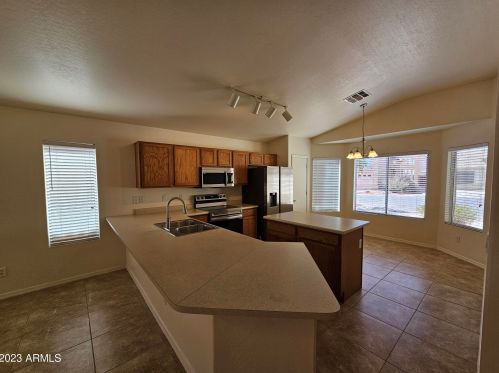 4114 Chambers St, Phoenix AZ  85040-9062 exterior