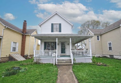 218 10th St, Mishawaka, IN 46544-5333