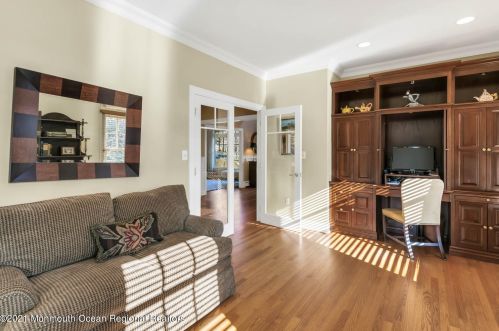 15 Sunny Ridge Dr, Red Bank NJ exterior