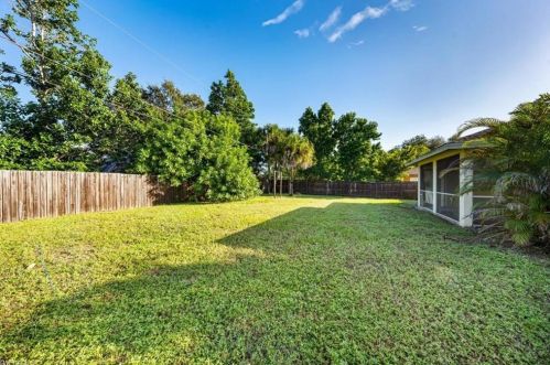 4569 26 Pl, Naples FL 34116-7823 exterior