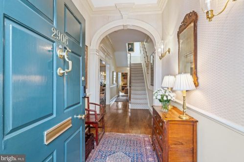 2906 N St, Washington DC 20024-3701 exterior