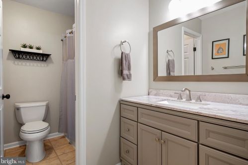 166 Commissioners Rd, Harrison Township NJ 08062-3250 exterior