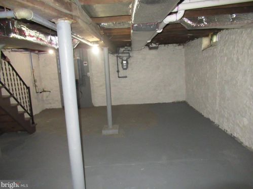 966 Niagara Rd, Camden NJ 08104-2860 exterior