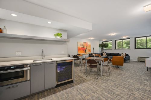 1430 Astor St, Chicago IL  60610-5714 exterior