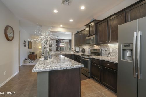 253 Jade Dr, Chandler AZ 85286-1646 exterior