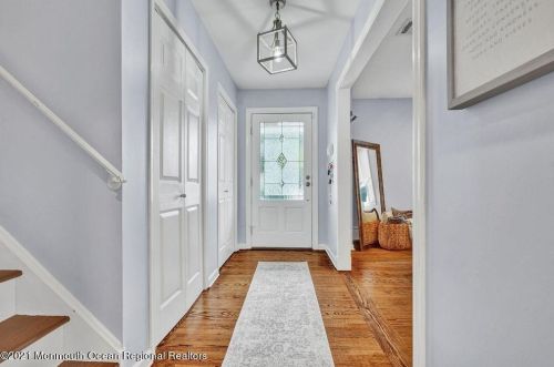 27 Stevens Ave, West Long Branch NJ  07764-1264 exterior