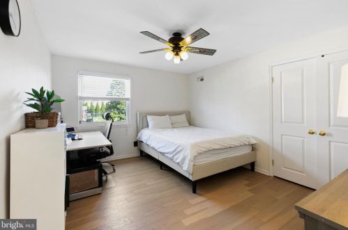 1246 Center Rd, Pittsburgh PA  19083-4823 exterior