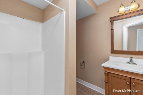 2114 Gettysburg Dr, Grand Rapids MI 49508-6560 exterior