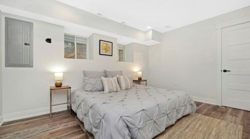 1837 Mozart St, Chicago IL 60647-5111 exterior