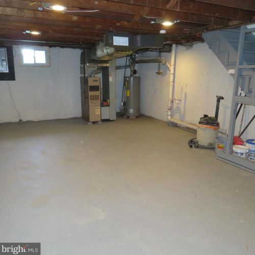 202 Marks Ave, Darby PA 19023-1712 exterior