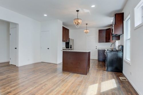 1403 2 Ave, Broadview IL 60153-2212 exterior