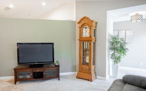 1221 31 St, Naples FL 34117-3102 exterior