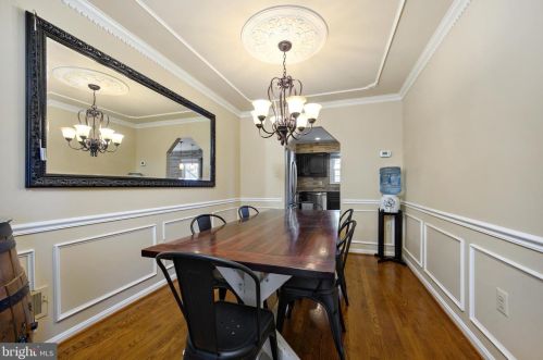 7312 Mallory Cir, Alexandria VA 22315-4704 exterior