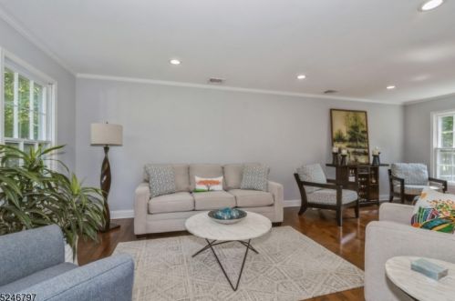 17 Powhatatan Way, Hackettstown NJ 07840-2646 exterior