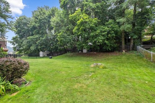 650 Malibran Dr, Pittsburgh PA 15237-5660 exterior