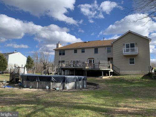 6 Kari Ct, Jackson Twp NJ 08527-1377 exterior