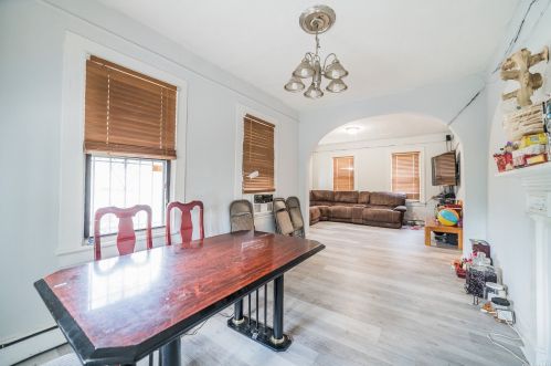 4028 Barnes Ave, Bronx NY 10466-4310 exterior