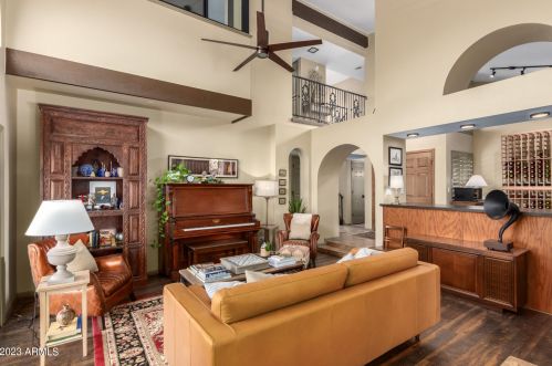 11039 11th St, Phoenix AZ  85020-5852 exterior