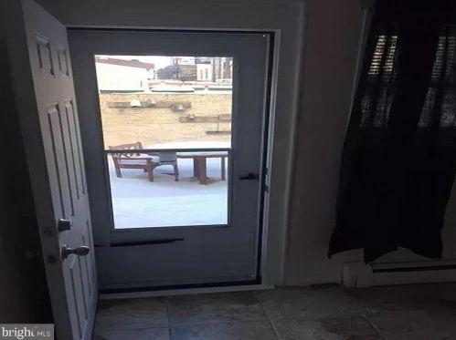 324 18 St, Philadelphia PA 19140-1014 exterior