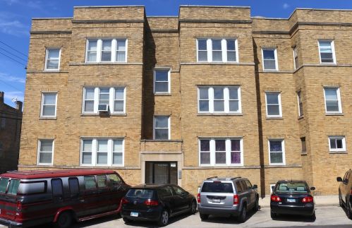 2808 Barry Ave, Chicago, IL 60618-7016